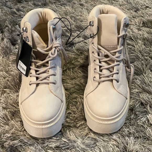 Forever 21 Shoes - NWT Forever 21 Booties